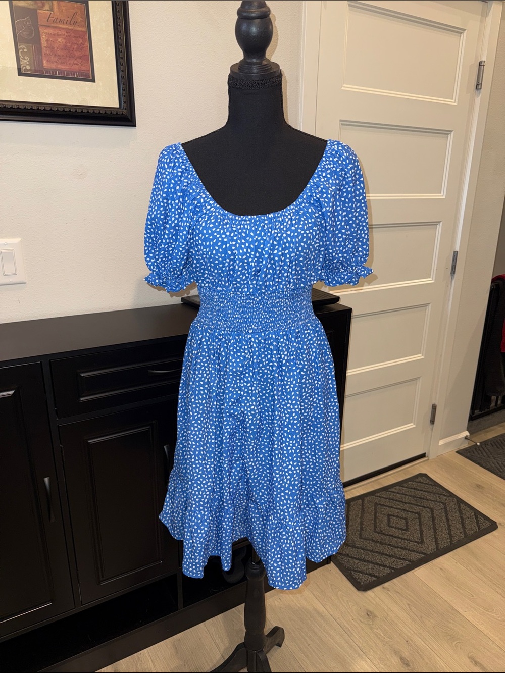 Women’s Blue Puff-Sleeve Smocked Waist Dress